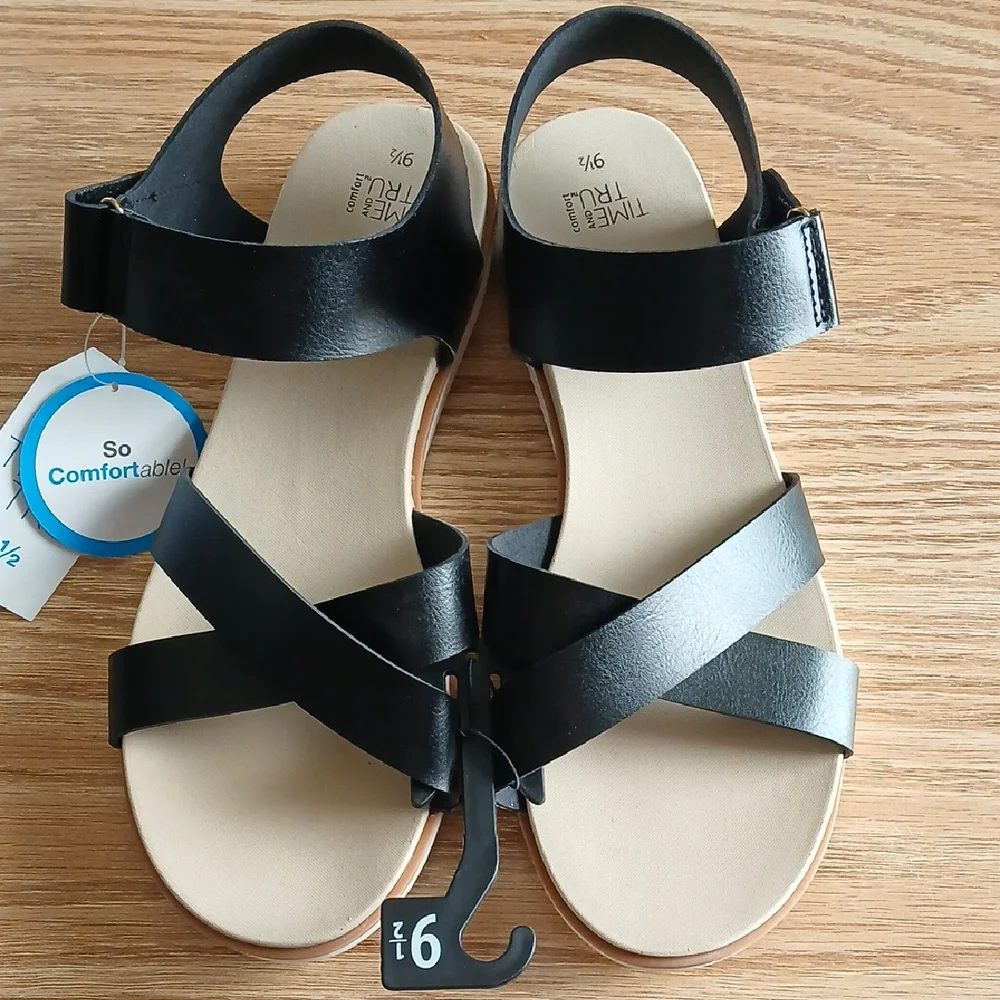 Time and Tru Women's 9.5 Comfort Sandal - Picture 1 of 10